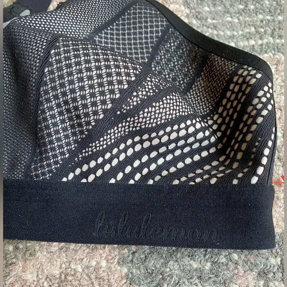 Lululemon Black Adjustable/Non Padded Bra